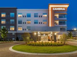 Cambria Hotel Greenville，位于格林维尔克莱姆森大学国际汽车研究中心附近的酒店