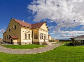 康纳库本克酒店