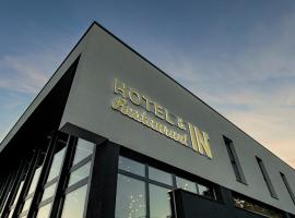 Hotel IN，位于Žepče的酒店