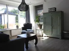 Reseda apartment