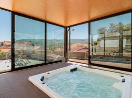 Casa de Lagarinhos JACUZZI SPA JOGOS GYM - SERRA DA ESTRELA - SEIA - GOUVEIA，位于戈韦阿的酒店