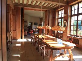 Le Logis d'Arniere，位于Saint Cyr-sous-Dourdan的住宿加早餐旅馆