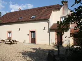 Maison spacieuse à Nevoy avec jardin de 200 m², idéal pour groupes !