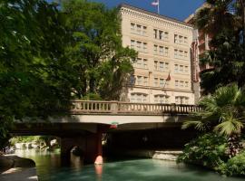 圣安东尼奥河滨德鲁利套房酒店，位于圣安东尼奥的酒店