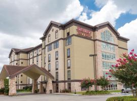 Drury Inn & Suites Lafayette LA，位于拉斐特卡郡足球场附近的酒店