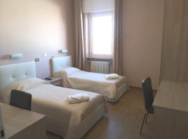 Albergo Ristorante Pizzeria Il Buongustaio，位于Pieve del Cairo的酒店