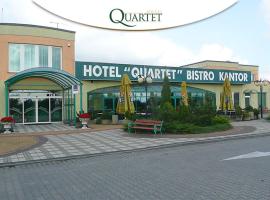 Hotel Quartet，位于Pniewy的酒店