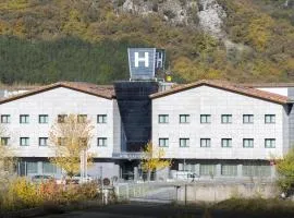 普拉萨奥拉酒店
