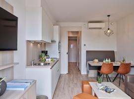 Holiday Suites Jabbeke - Klein Strand，位于亚贝克的酒店