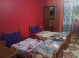 hotel khayala，位于奥兰的酒店