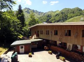 Auberge de Jeunesse HI Le Mont-Dore，位于勒蒙多尔的酒店