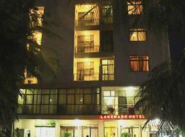 Lakemark Hotel and Tour Service Bahir Dar，位于巴赫达尔停车场附近的酒店