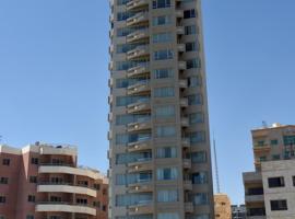 Code Housing - Fintas - family only，位于科威特的酒店