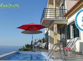 OurMadeira - Casa Jardim Mar, seaviews，位于蓬他达维托亚的家庭/亲子酒店
