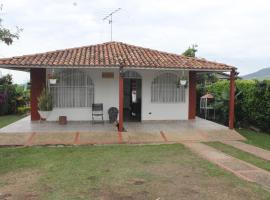 Casa campestre arbelaez，位于Arbeláez的酒店