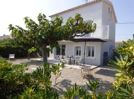 Villa T5 climatisée - Front de Mer - Narbonne Plage，位于纳博讷普拉日的酒店