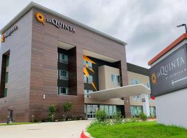 La Quinta Inn & Suites by Wyndham - Red Oak TX IH-35E，位于Red Oak的酒店