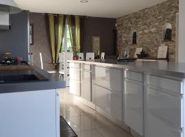 Gite Ardennes，位于Deville的酒店