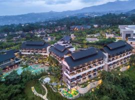 Pullman Ciawi Vimala Hills Resort，位于茂物的带按摩浴缸的酒店