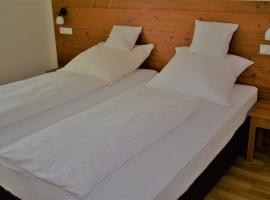 Hotel Heimfeld，位于Garching an der Alz的酒店