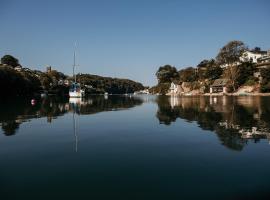 Anchor Cottage Noss Mayo，位于Noss Mayo的酒店