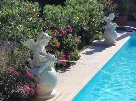 Les Chambres Manon en Provence - Piscine, Spa, Tennis