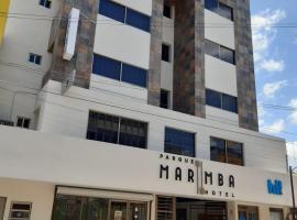 Hotel Parque Marimba，位于图斯特拉古铁雷斯天使阿尔比诺科尔佐国际机场 - TGZ附近的酒店