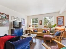 Beautifully Updated Sandpoint Townhome