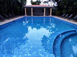 波萨达特拉尔腾安格温泉酒店，位于库埃纳瓦卡的酒店