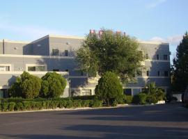 Hotel Recio，位于Santa Olalla的酒店