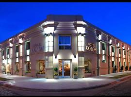 Hotel colon，位于胡宁的酒店