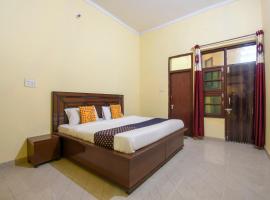 SPOT ON 72107 Noor Holiday Homes，位于Rūpnagar的酒店