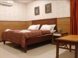 Hotel Chitra Park，位于蒂鲁琴杜尔的酒店