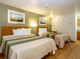 HomeTowne Studios by Red Roof Philadelphia - Maple Shade, NJ