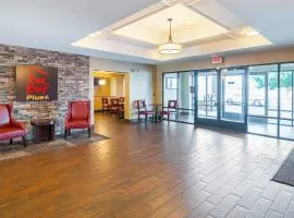 凤凰城西普拉斯加红屋顶酒店