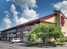 Red Roof Inn St Louis - Westport - Maryland Heights，位于圣路易斯的酒店