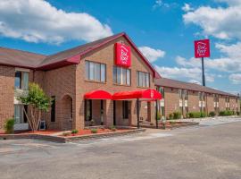 Red Roof Inn Roanoke Rapids，位于罗阿诺克拉皮兹的酒店