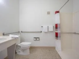 印第安纳波利斯机场红屋顶套房客栈