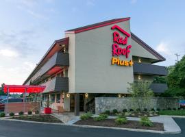 Red Roof Inn PLUS+ Columbus-Ohio State University OSU，位于哥伦布大学区的酒店