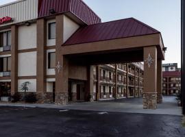 Red Roof Inn & Suites Pigeon Forge Parkway，位于鸽子谷的酒店