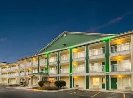 HomeTowne Studios by Red Roof Lake Charles - Sulphur