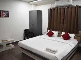 HOTEL SAPPHIRE，位于Tinsukia的酒店