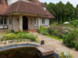 丘の上バラ園　ホテルローズヒル，位于Ōtaki的酒店