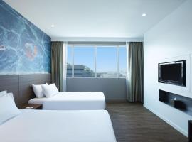 Centara Life Government Complex Hotel & Convention Centre Chaeng Watthana，位于曼谷的酒店