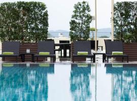 Centara Riverside Hotel Chiang Mai，位于清迈的酒店