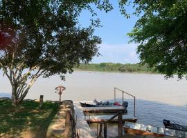 Pousada Camping Casas Porto Jofre Pantanal，位于波科内的酒店