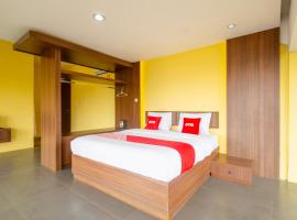 Capital O 1973 Guest House Toserba Selamat Syariah Pelabuhan Ratu，位于苏加武眉的酒店