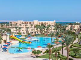 Royal Lagoons Resort & Aqua Park Families and Couples Only，位于赫尔格达国际机场 - HRG附近的酒店