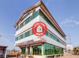 OYO 71835 Sk Hotel，位于Māngaon的酒店