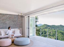 The Retreat Costa Rica - Wellness Resort & Spa，位于阿特纳斯Complejo Deportivo Rafael Rodríguez附近的酒店